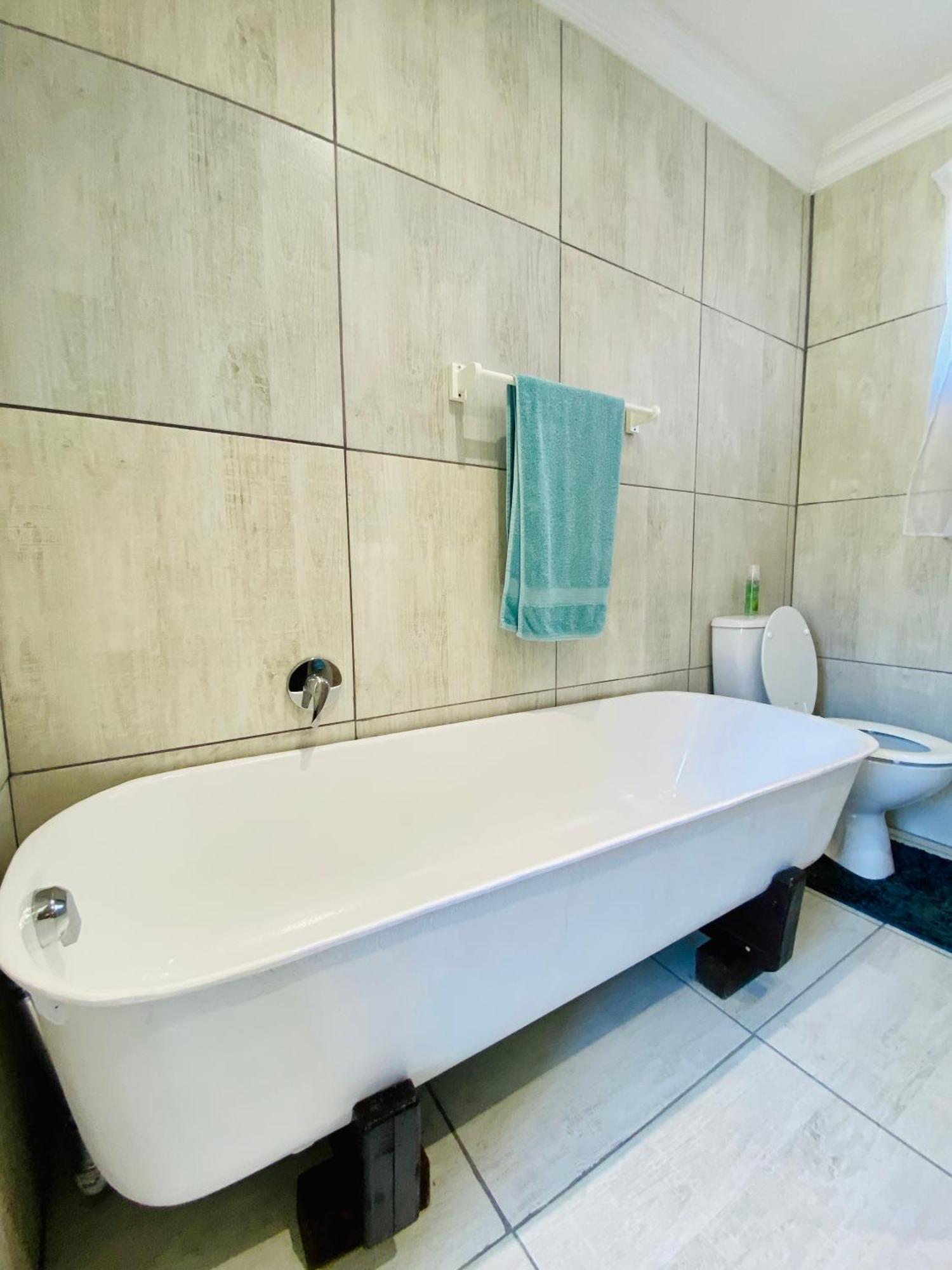 Country Lane Farm Lodge Cradock Room photo